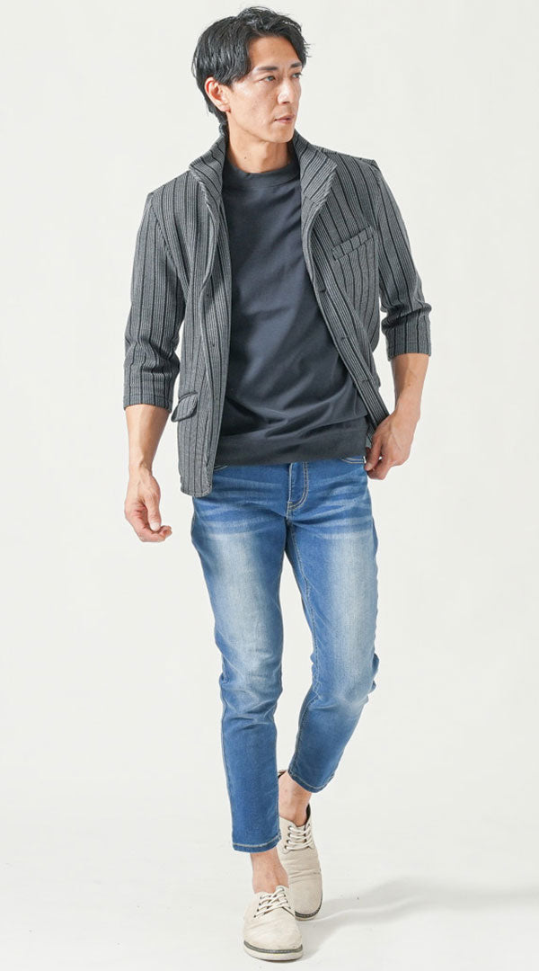 グレースタンドカラー七分袖ジャケット　ネイビー半袖クルーネックTシャツ　ブルースキニーアンクルデニムパンツ　グレーシューズ　snp_pt1003