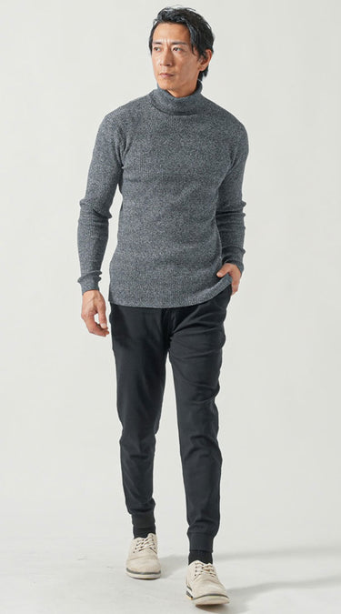 左右ともに メンズにおすすめのグレーニットコーデ