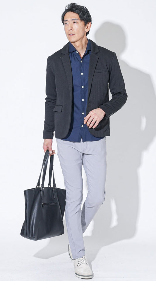 黒ヘリンボーン長袖テーラードジャケット　ネイビーVゾーンがきれいな襟シャツ 　グレーストレッチ素材スキニーカラーチノパンツ　グレーシューズ　snp_qt0374