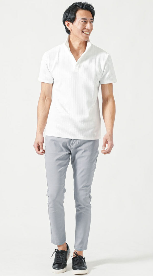 メンズにおすすめの白ポロシャツとライトグレーアンクルパンツの夏ゴルフスタイル