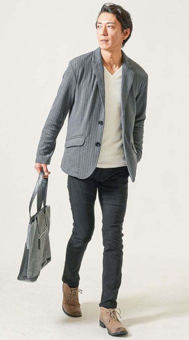 黒ズボン・パンツに合うジャケットとのバランスを考えた冬におすすめの黒のズボンのメンズコーデ例