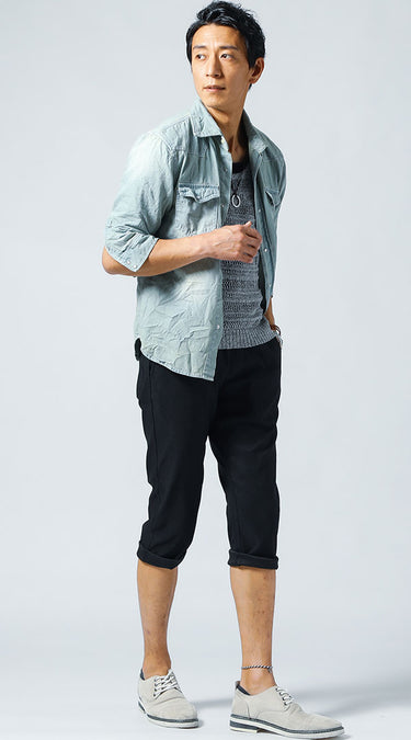 おしゃれな黒クロップドパンツコーデ例