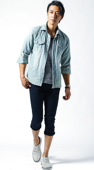 おしゃれなネイビークロップドパンツコーデ例