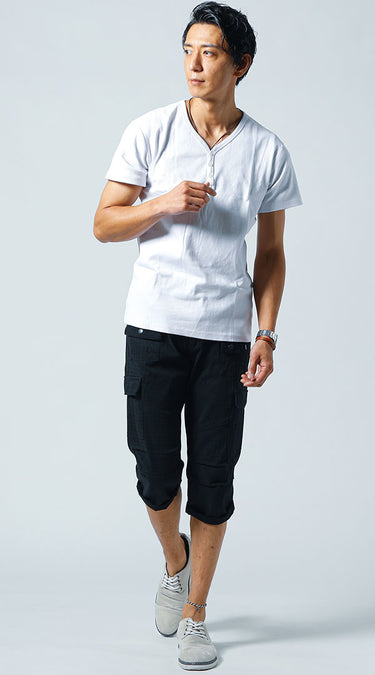 クロップドパンツ×Tシャツのコーデ