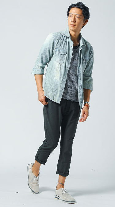 カーキのアンクルパンツのメンズコーデ