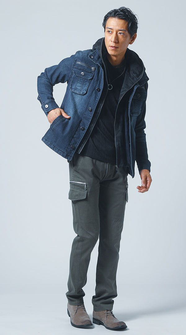 メンズにおすすめのデニムジャケットとカーゴパンツの秋コーデ