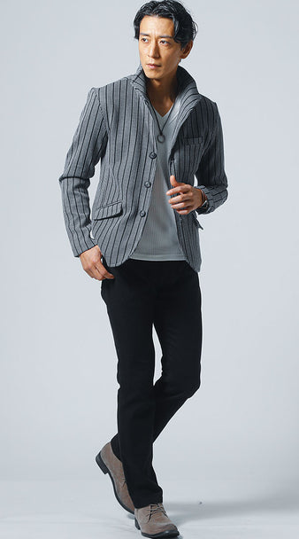 人気のスキニーパンツコーディネート