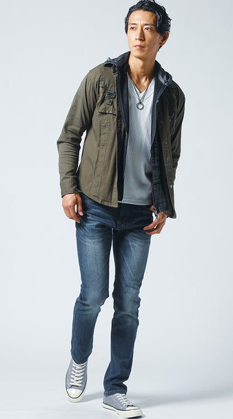 30代メンズの秋におすすめのカーキジャケット×デニムコーデ