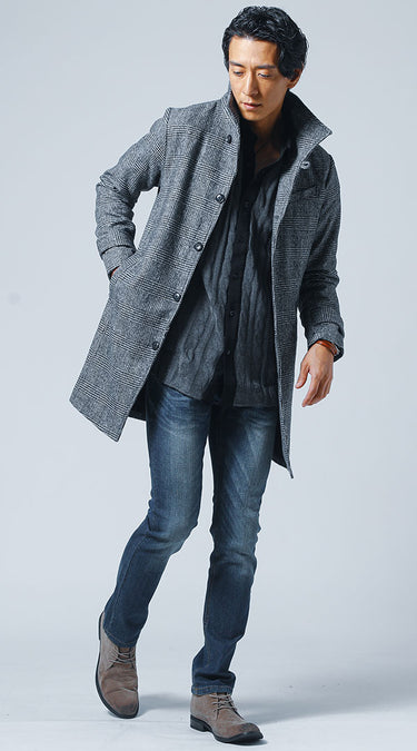 ネイビーパンツを使った冬のメンズコーディネート画像