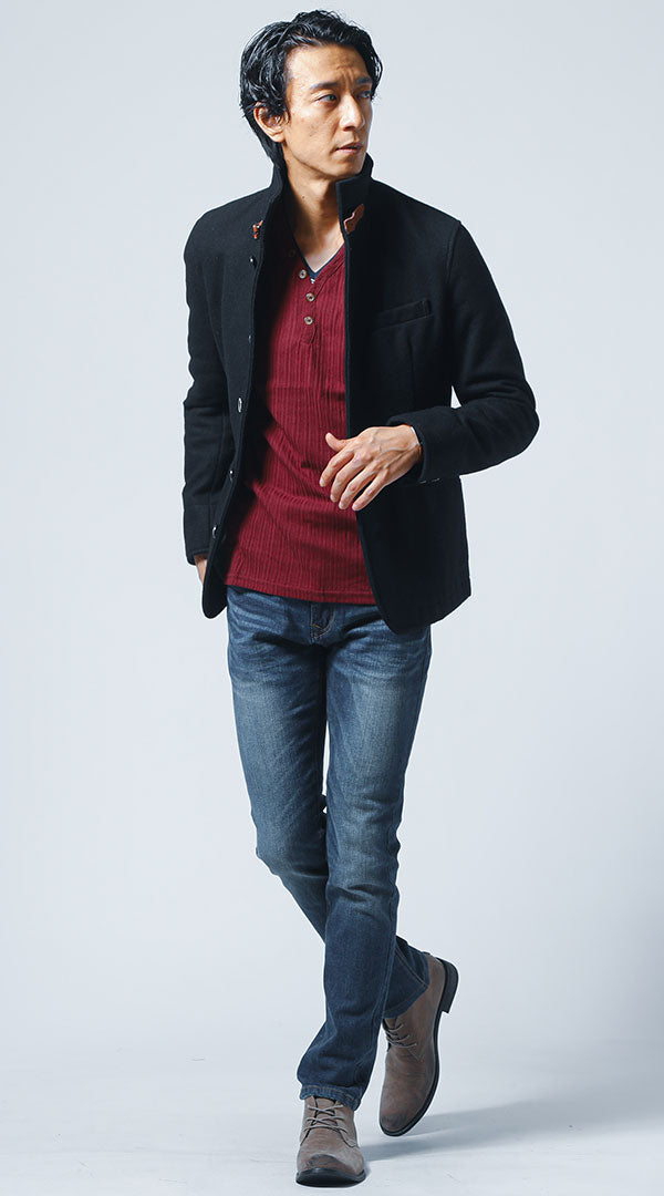 黒メルトンスタンドコート　ワインヘンリーネックＴシャツ　ネイビーデニムパンツ　メンズ コーデ 40代 50代 男性 人気 秋 冬 に合う おすすめ 着こなし おしゃれ かっこいい