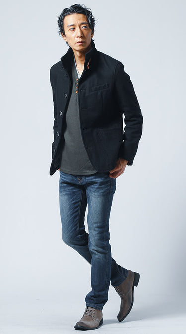 ネイビーパンツを使った冬のメンズコーディネート画像