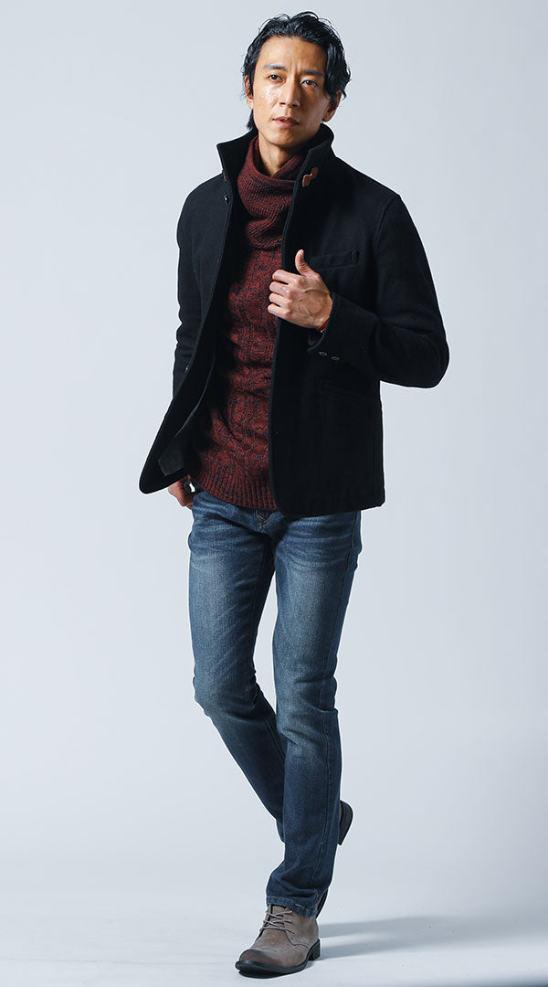 ワインカラーのタートルネックが秋冬の季節感あるメンズコーデ