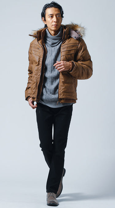 左右ともに メンズにおすすめのグレーニットコーデ