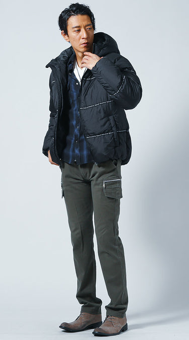 メンズにおすすめのカーゴパンツメンズ冬コーデの例