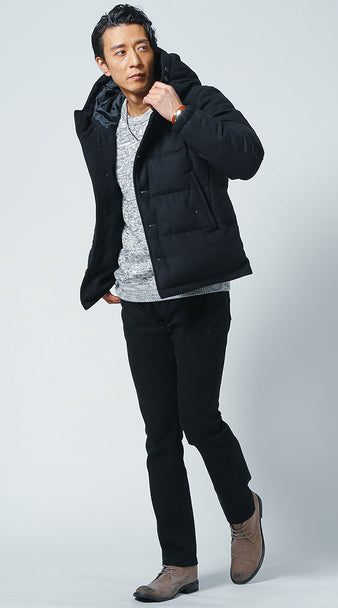 黒の細身パンツメンズコーディネート例