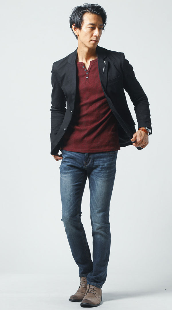 40代メンズにおすすめの黒ジャケットとボルドーインナーを使った秋のデートコーデ