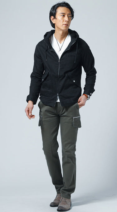 メンズにおすすめのカーゴパンツメンズ秋コーデの例