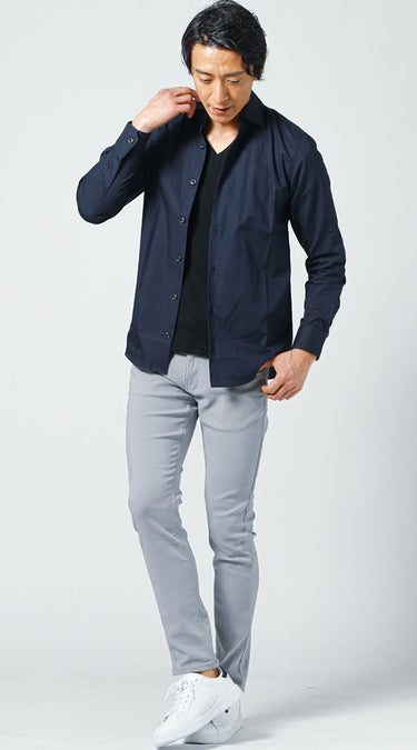 ネイビーシャツ×グレーパンツのお手本コーディネート