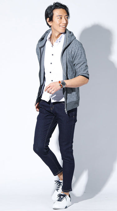 アウター+白シャツ×デニムコーデ