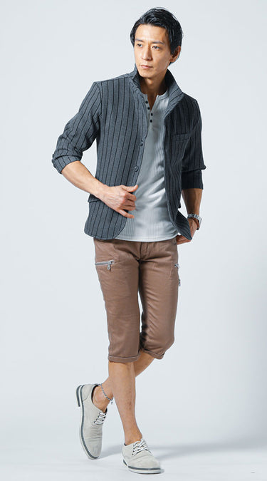 大人っぽく整ったベージュパンツコーデ例