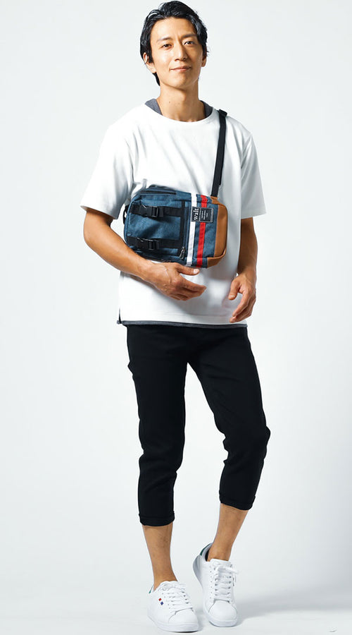 旅行・アクティブシーンのクロップドパンツコーデ1