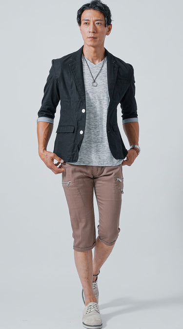 おしゃれなベージュクロップドパンツコーデ例