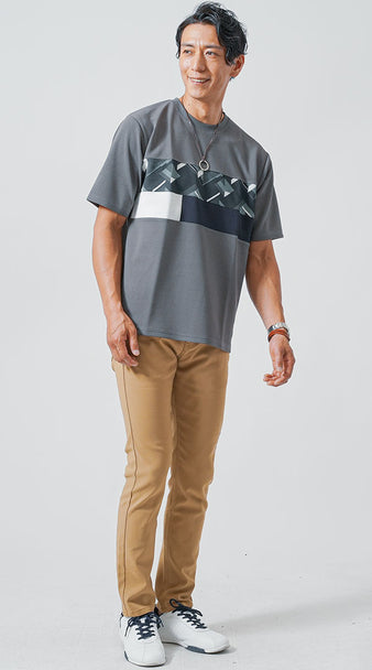 一枚着でもかっこいい・おしゃれな夏のグレーTシャツコーデ例