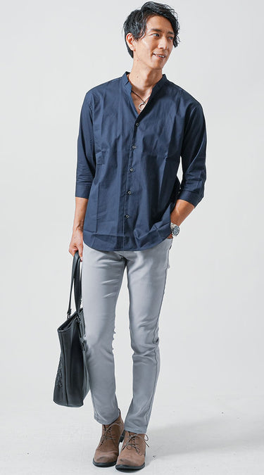 ライトグレーパンツ×シャツの夏メンズコーデ