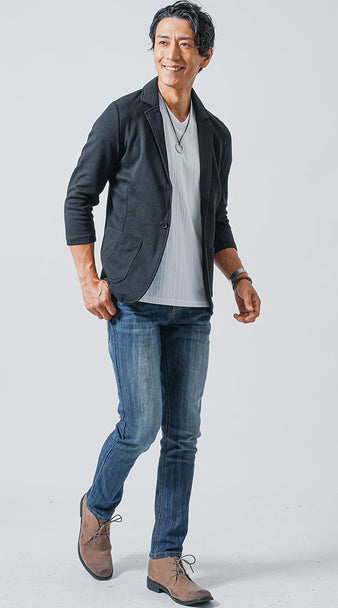 メンズにおすすめの黒ジャケットと白Tシャツを合わせたカジュアルジャケットコーデ