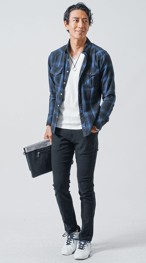 ストライプシャツでこなれ感を演出したメンズコーデ