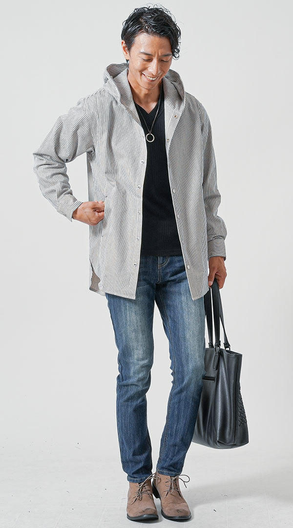 白ジャケット コーデ メンズ 40代 50代 30代 春 秋 カジュアル 黒Tシャツ　インディゴデニムパンツ　snp_mi1076