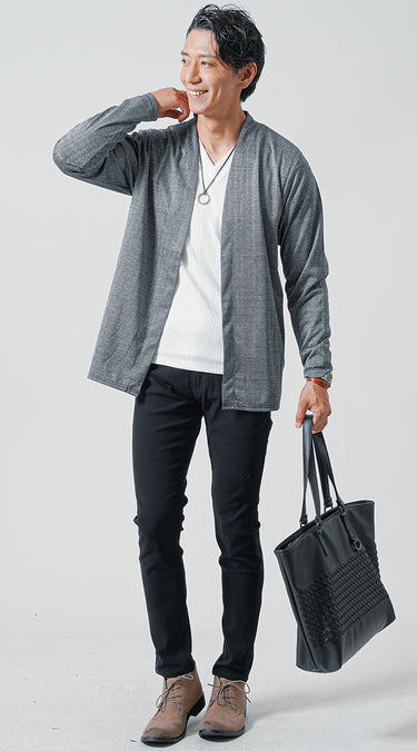 カジュアルな服装にブーツをプラス