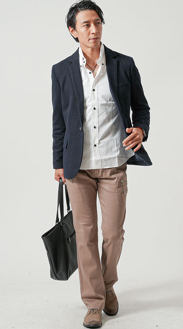 40代メンズにおすすめのネイビージャケット×白シャツの秋のきれいめコーディネート