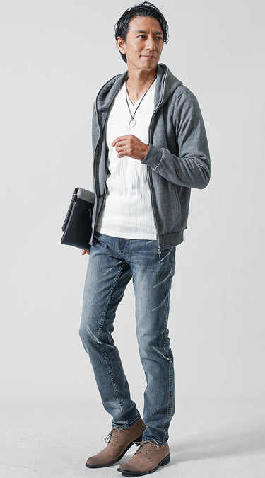 メンズにおすすめのパーカー×デニムパンツのコーデ例