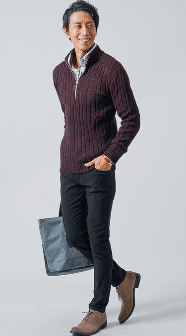 ハーフジップニットとシャツの重ね着コーデ