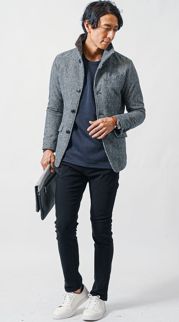 40代メンズにおすすめのチェック柄ジャケットと黒パンツを使った秋のディズニーコーディネート