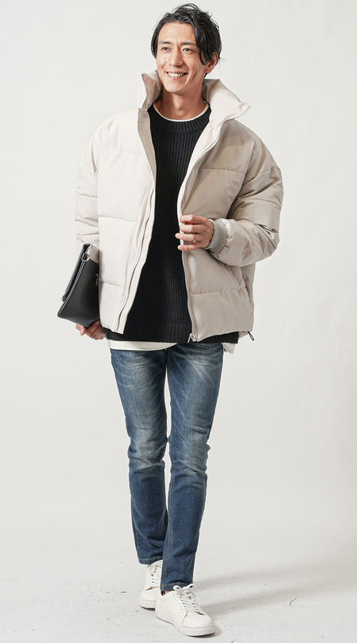 優しい印象を押し出した大人のストリートスタイル