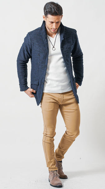 イケオジファッションをした男性