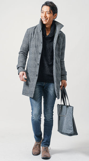 50代メンズにおすすめのおしゃれなジーンズ×細身コートのファッション例
