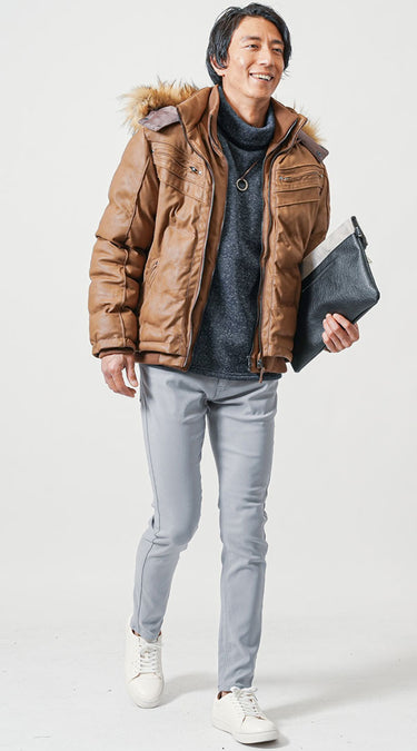 グレーチノパンツ×ダウンジャケットの冬コーデ