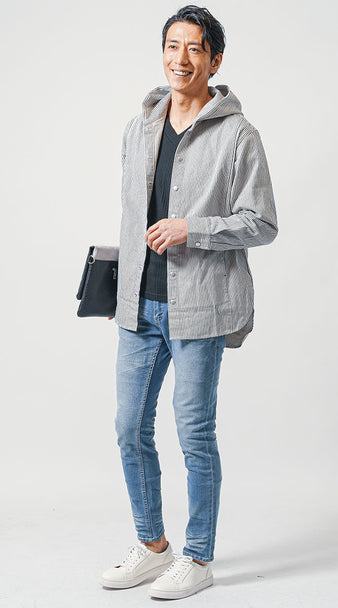 メンズにおすすめの白スニーカーを合わせた爽やかな大人カジュアルコーデ