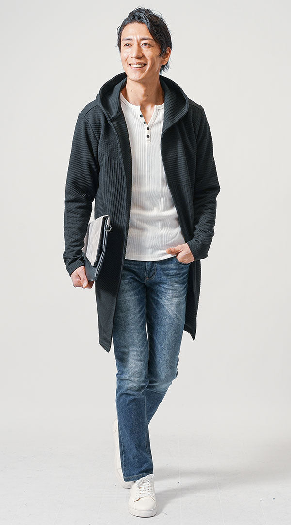 メンズにおすすめのストレッチデニムと白スニーカーを使ったラフで清潔感のあるコーディネート