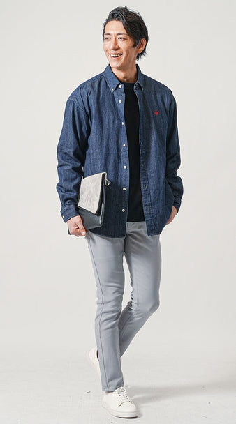 デニムシャツのメンズコーディネート