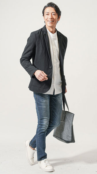 細身でスリムな体型に見せる40代のメンズコーディネート