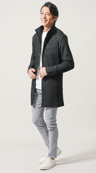 グレーチノパンツ×コートの冬コーデ