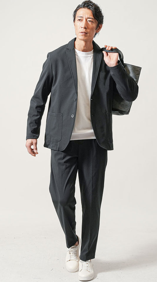 黒ジャケット　白長袖Tシャツ　黒イージーパンツ　snp_nd0319