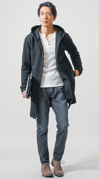 フーディガン×ロンT×パンツのコーディネート