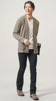 おすすめのブーツカットパンツのメンズコーデ