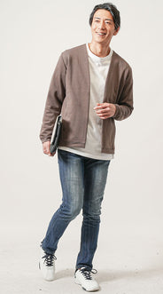 ジーンズ×カーディガンのコーディネート