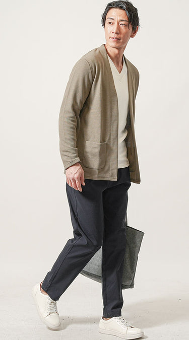 黒ズボン・パンツに合う服とのバランスを考えた冬におすすめの黒のズボンのメンズコーデ例